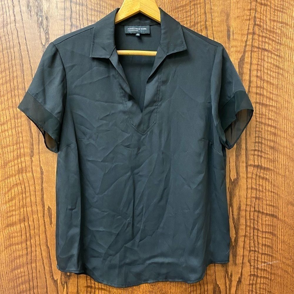 Jones New York Collection black v neck collared shirt